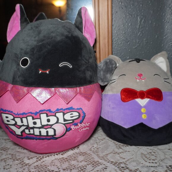 Squishmallows Hershey 10" Zendi Bat Bubble Yum Gum TALLY Vampire Dracula Cat - Picture 1 of 6